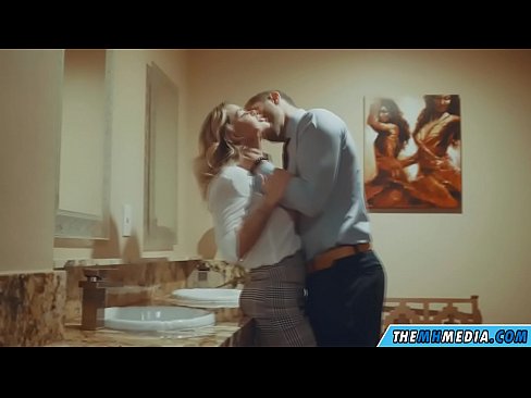 ❤️ ווען אַ באַסטי בלאָנדע סידוס איר אין אַ ציבור אָפּטריט ❤❌ סעקס ביי אונדז yi.pornmega.ru ❌❤